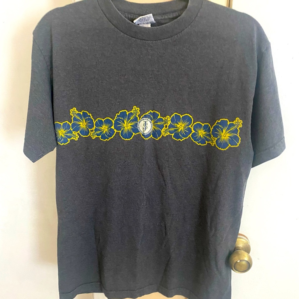 - Jack’s Surfboards Tee Sz Medium Jack’s Surfboards Tee Sz Medium